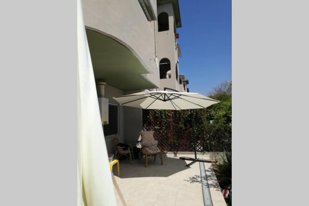 Apartment In Sardinia Decimomannu Buitenkant foto